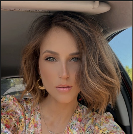 Noëlla, hôte du Domaine du Bédat